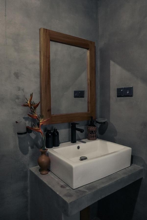 New- Gitano Surf Beachfront Ahangama Hotell Eksteriør bilde